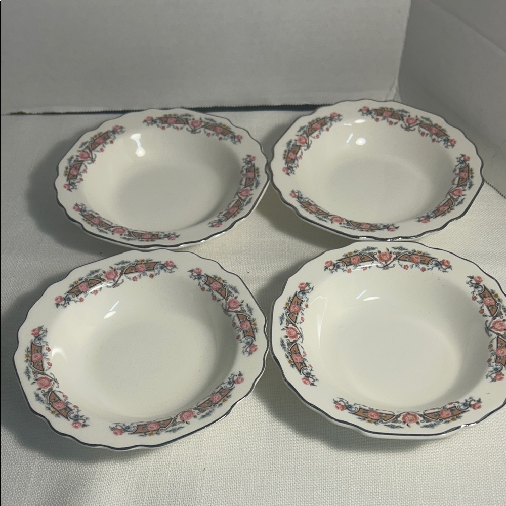 Elegant Floral Trimmed White Bowls Set of 4 Vintage  5 inches